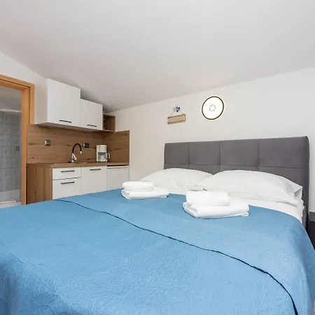 Modernes Studio-apartment 500 Meter Zum דירה