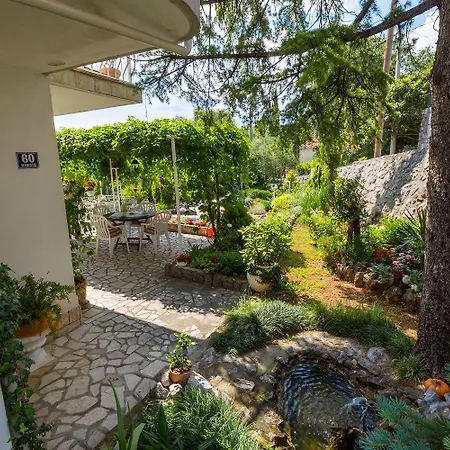 דירה Modernes Studio-apartment 500 Meter Zum